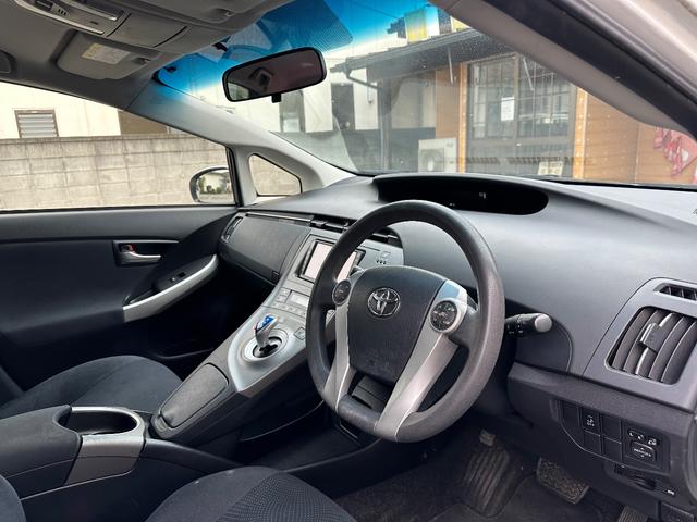 プリウス S アイドリングストップ搭載 インテリキー デュアルエアバック エアB イモビライザー AUTOエアコン 横スベリ防止 衝突安全ボディ ABS サイドエアバッグ パワーステアリング パワーウィンドウ(10枚目)