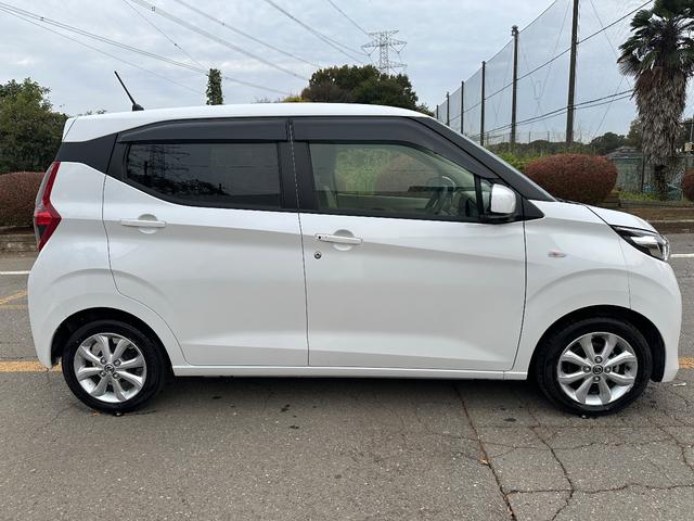 デイズ Ｘ　コーナーソナー　オートマチックハイビーム　踏み間違え防止　横滑防止装置　Ａライト　スマートキー　イモビライザー　バックカメラ　アイドリングストップ　キーレス　フルオートエアコン　衝突安全ボディ　ＷＡＢ（5枚目）