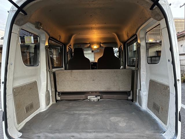 エブリイ ＰＡリミテッド　盗難防止　禁煙　衝撃安全ボディー　キーレスキー　助手席エアバック　エアバック　ＥＴＣ　パワステ　ＡＣ　ＡＢＳ　レーダーブレーキ装着車（16枚目）