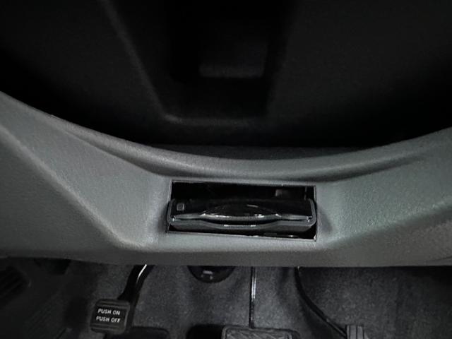 ワゴンR FX 電動格納ミラ- 運転席助手席エアバック イモビライザ 禁煙 エアバック パワステ オ-トエアコン ETC 衝撃安全ボディー ABS パワーウィンドゥ(2枚目)