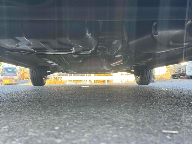 アルト Ｆ　キーレスエントリー　ＡＴ　盗難防止システム　ＣＤ　衝突安全ボディ　エアコン　パワーステアリング　パワーウィンドウ（23枚目）