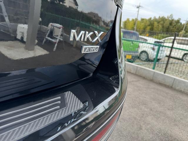 リンカーンＭＫＸ ベースグレード　記録簿　スペアキー　本革シート　サンルーフ　パワーリアゲート　前後シートヒーター　ＢＬＵＥＴＯＯＴＨ　ＥＴＣ（45枚目）