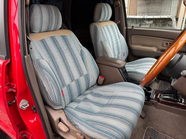 ハイラックスサーフ ＳＳＲ－Ｘ　ホワイトプレミアム　平成１４年車　全塗装済みレッド　リフトアップ　買取車　ナルディウッドハンドル　シートカバー　キーレス　フルセグ　ナビ　ＥＴＣ　記録簿（55枚目）