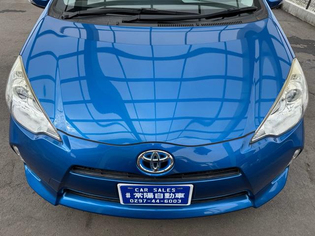 アクア Ｓ　買取車　ワンオーナー　車検令和９年１０月　スペアキー　記録簿　ナビ　フルセグ（走行中視聴可）　バックカメラ　ＥＴＣ　ＢＬＵＥＴＯＯＴＨ　純正バイザー（5枚目）