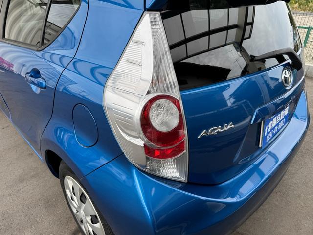 アクア Ｓ　買取車　ワンオーナー　車検令和９年１０月　スペアキー　記録簿　ナビ　フルセグ（走行中視聴可）　バックカメラ　ＥＴＣ　ＢＬＵＥＴＯＯＴＨ　純正バイザー（28枚目）