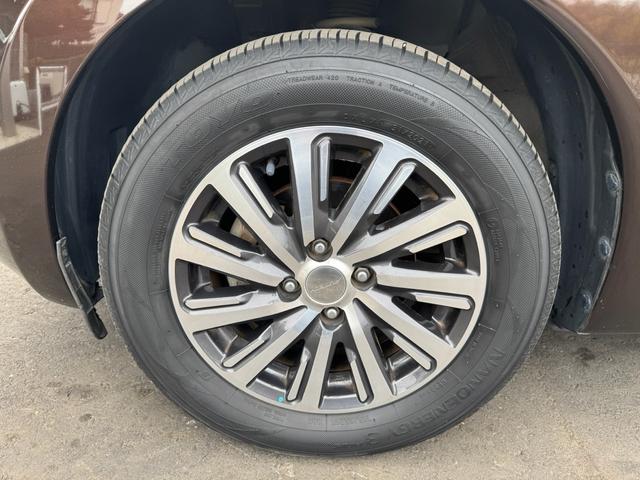 ノート アクシス　Ｖセレクション＋セーフティ　黒革シート　ドラレコ前後（コムテックＺＤＲ０３５）ＥＴＣ　エマブレ　車両逸脱警報　アイドリングストップ　ナビ　フルセグ　バックカメラ　ＤＩＧ－Ｓ　１５ＡＷ　ＬＥＤオートライト　記録簿　スペアキー（11枚目）