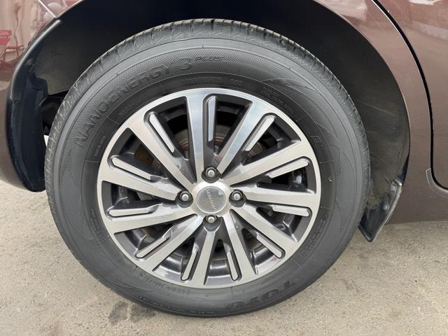 ノート アクシス　Ｖセレクション＋セーフティ　黒革シート　ドラレコ前後（コムテックＺＤＲ０３５）ＥＴＣ　エマブレ　車両逸脱警報　アイドリングストップ　ナビ　フルセグ　バックカメラ　ＤＩＧ－Ｓ　１５ＡＷ　ＬＥＤオートライト　記録簿　スペアキー（12枚目）