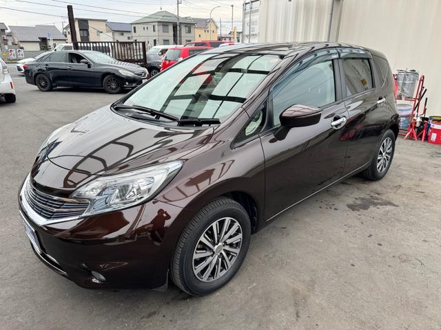 ノート アクシス　Ｖセレクション＋セーフティ　黒革シート　ドラレコ前後（コムテックＺＤＲ０３５）ＥＴＣ　エマブレ　車両逸脱警報　アイドリングストップ　ナビ　フルセグ　バックカメラ　ＤＩＧ－Ｓ　１５ＡＷ　ＬＥＤオートライト　記録簿　スペアキー（16枚目）