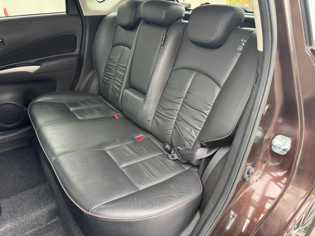 ノート アクシス　Ｖセレクション＋セーフティ　黒革シート　ドラレコ前後（コムテックＺＤＲ０３５）ＥＴＣ　エマブレ　車両逸脱警報　アイドリングストップ　ナビ　フルセグ　バックカメラ　ＤＩＧ－Ｓ　１５ＡＷ　ＬＥＤオートライト　記録簿　スペアキー（48枚目）