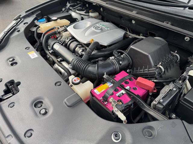 ハリアー プレミアム メタル アンド レザーパッケージ 買取車 モデリスタエアロ 記録簿 カードキー スペアキー フルセグ 走行中TV視聴 本革シート ナビ ETC 純正AW(6枚目)