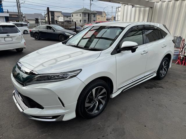 ハリアー プレミアム メタル アンド レザーパッケージ 買取車 モデリスタエアロ 記録簿 カードキー スペアキー フルセグ 走行中TV視聴 本革シート ナビ ETC 純正AW(17枚目)