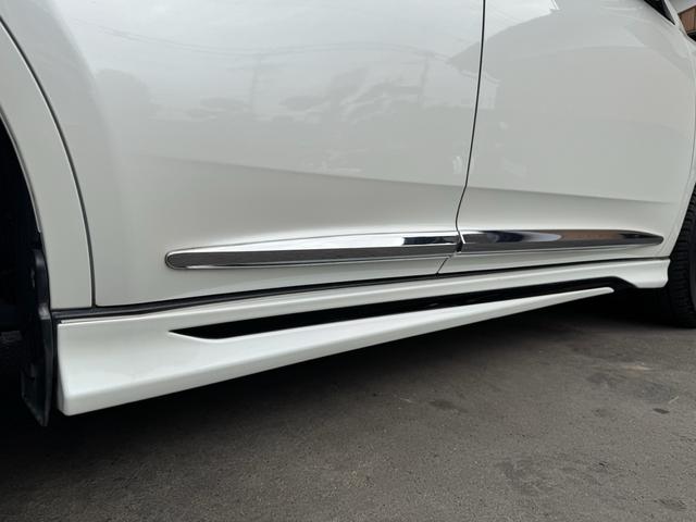 ハリアー プレミアム メタル アンド レザーパッケージ 買取車 モデリスタエアロ 記録簿 カードキー スペアキー フルセグ 走行中TV視聴 本革シート ナビ ETC 純正AW(21枚目)