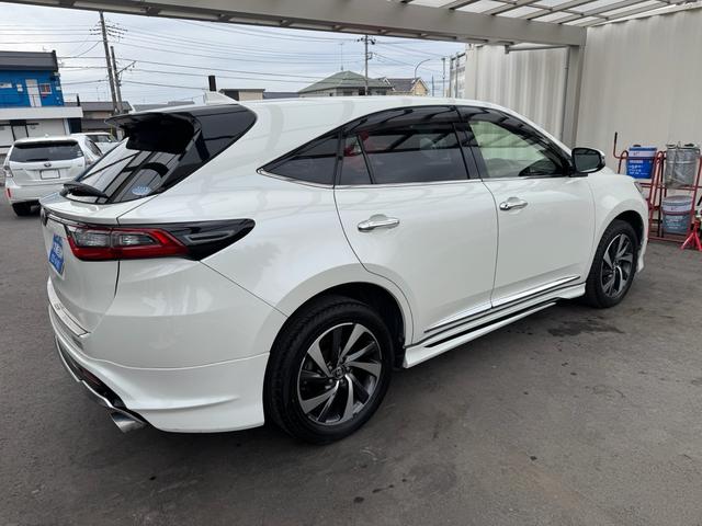 ハリアー プレミアム メタル アンド レザーパッケージ 買取車 モデリスタエアロ 記録簿 カードキー スペアキー フルセグ 走行中TV視聴 本革シート ナビ ETC 純正AW(32枚目)