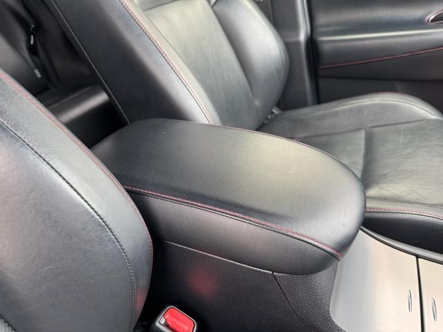 ハリアー プレミアム メタル アンド レザーパッケージ 買取車 モデリスタエアロ 記録簿 カードキー スペアキー フルセグ 走行中TV視聴 本革シート ナビ ETC 純正AW(45枚目)