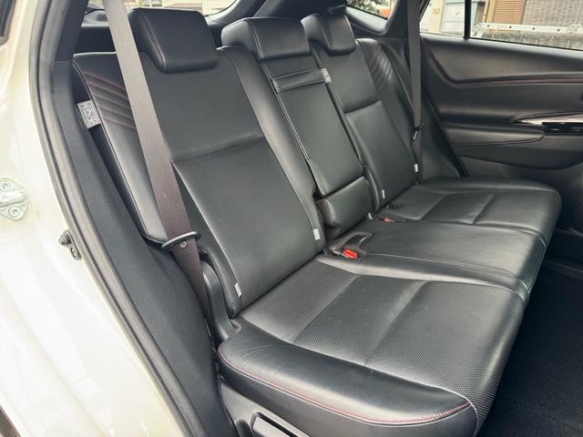 ハリアー プレミアム メタル アンド レザーパッケージ 買取車 モデリスタエアロ 記録簿 カードキー スペアキー フルセグ 走行中TV視聴 本革シート ナビ ETC 純正AW(50枚目)