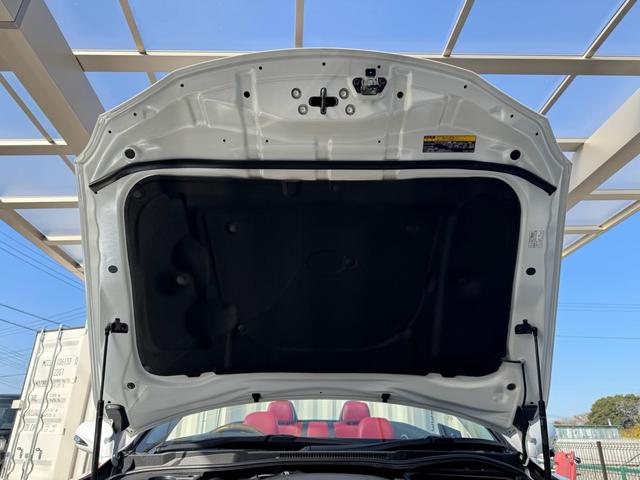 ＩＳ ＩＳ２５０Ｃ　バージョンＬ　平成２５年３月登録　ＴＯＭＳ２０インチＡＷ　赤革シート　クルーズコントロール　スペアキー　記録簿　ナビ　フルセグ　ＥＴＣ　バックカメラ　クリアランスソナー　ドラレコ（8枚目）