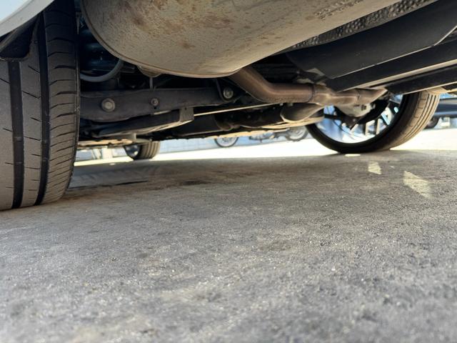 ＩＳ ＩＳ２５０Ｃ　バージョンＬ　平成２５年３月登録　ＴＯＭＳ２０インチＡＷ　赤革シート　クルーズコントロール　スペアキー　記録簿　ナビ　フルセグ　ＥＴＣ　バックカメラ　クリアランスソナー　ドラレコ（14枚目）