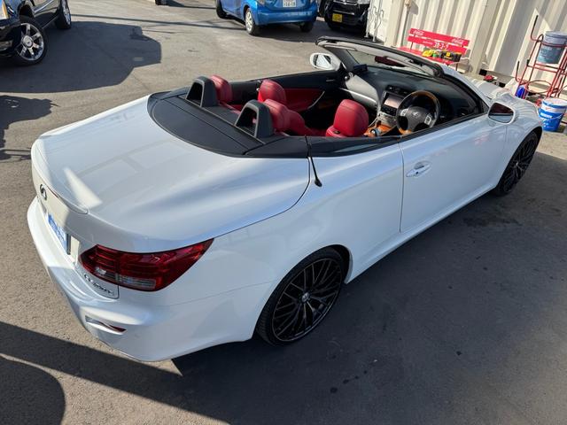 ＩＳ ＩＳ２５０Ｃ　バージョンＬ　平成２５年３月登録　ＴＯＭＳ２０インチＡＷ　赤革シート　クルーズコントロール　スペアキー　記録簿　ナビ　フルセグ　ＥＴＣ　バックカメラ　クリアランスソナー　ドラレコ（18枚目）