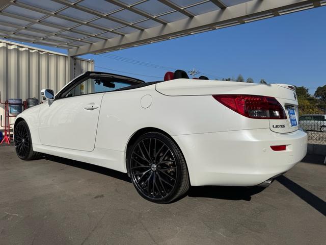 ＩＳ ＩＳ２５０Ｃ　バージョンＬ　平成２５年３月登録　ＴＯＭＳ２０インチＡＷ　赤革シート　クルーズコントロール　スペアキー　記録簿　ナビ　フルセグ　ＥＴＣ　バックカメラ　クリアランスソナー　ドラレコ（32枚目）