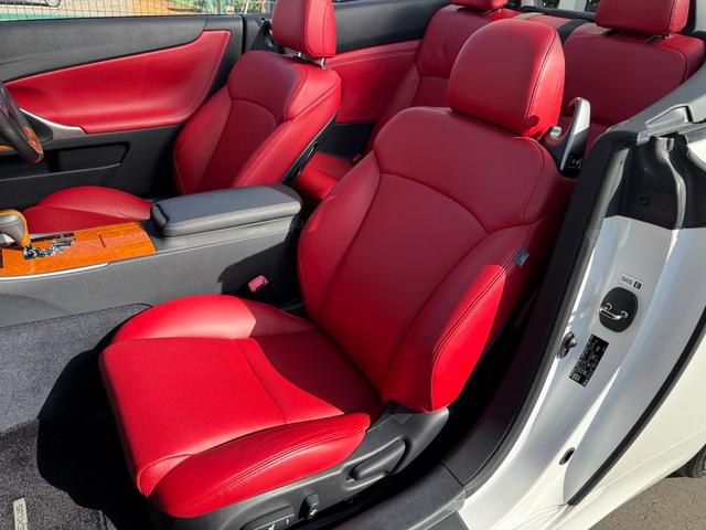 ＩＳ ＩＳ２５０Ｃ　バージョンＬ　平成２５年３月登録　ＴＯＭＳ２０インチＡＷ　赤革シート　クルーズコントロール　スペアキー　記録簿　ナビ　フルセグ　ＥＴＣ　バックカメラ　クリアランスソナー　ドラレコ（51枚目）