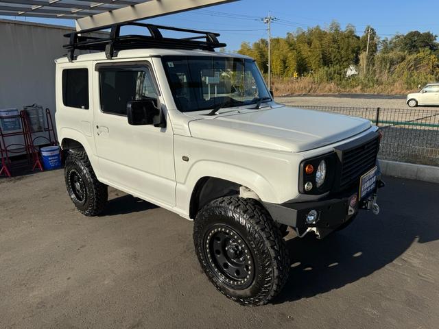 ジムニー 　ＧＩＧＥＡＲルーフラック　ディフェンダーグリル　ＭＥＴＡＬＲＯＣＫ１６インチホイール　ＷＡＲＮ電動ウインチＶＲ－Ｘ　ＷＩＬＤＧＯＯＳＥＲＶ４ウインチバンパー、マフラー　３インチリフトＦＲラテラル（24枚目）