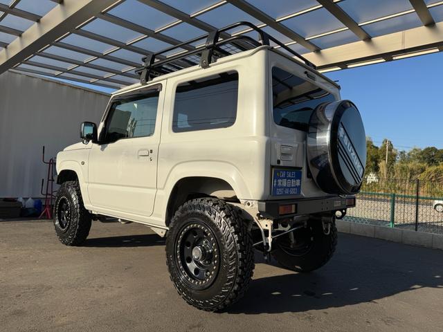 ジムニー 　ＧＩＧＥＡＲルーフラック　ディフェンダーグリル　ＭＥＴＡＬＲＯＣＫ１６インチホイール　ＷＡＲＮ電動ウインチＶＲ－Ｘ　ＷＩＬＤＧＯＯＳＥＲＶ４ウインチバンパー、マフラー　３インチリフトＦＲラテラル（33枚目）