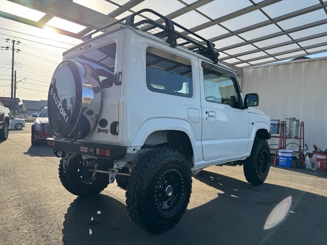 ジムニー 　ＧＩＧＥＡＲルーフラック　ディフェンダーグリル　ＭＥＴＡＬＲＯＣＫ１６インチホイール　ＷＡＲＮ電動ウインチＶＲ－Ｘ　ＷＩＬＤＧＯＯＳＥＲＶ４ウインチバンパー、マフラー　３インチリフトＦＲラテラル（34枚目）