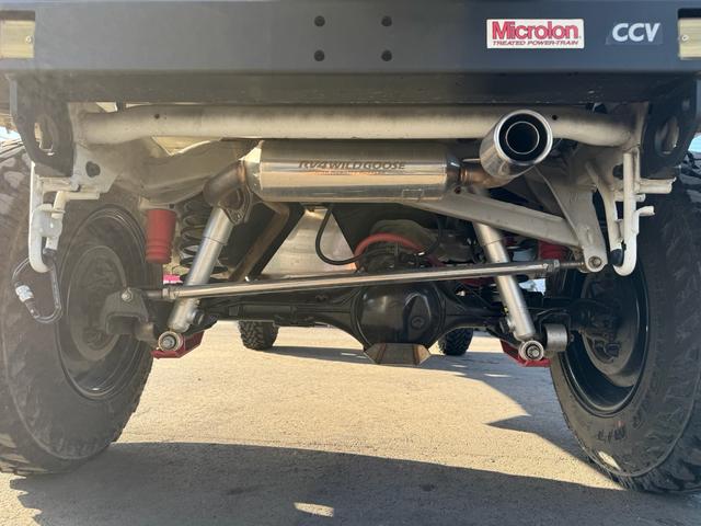 ジムニー 　ＧＩＧＥＡＲルーフラック　ディフェンダーグリル　ＭＥＴＡＬＲＯＣＫ１６インチホイール　ＷＡＲＮ電動ウインチＶＲ－Ｘ　ＷＩＬＤＧＯＯＳＥＲＶ４ウインチバンパー、マフラー　３インチリフトＦＲラテラル（35枚目）