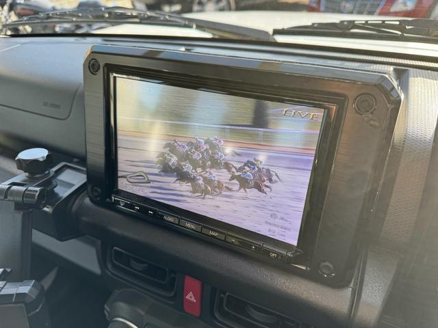 ジムニー 　ＧＩＧＥＡＲルーフラック　ディフェンダーグリル　ＭＥＴＡＬＲＯＣＫ１６インチホイール　ＷＡＲＮ電動ウインチＶＲ－Ｘ　ＷＩＬＤＧＯＯＳＥＲＶ４ウインチバンパー、マフラー　３インチリフトＦＲラテラル（44枚目）