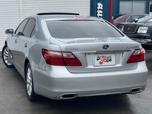ＬＳ ＬＳ６００ｈＬ　マークレビンソン／サンルーフ／前後ソナー／電動ポール／純正ナビ／バックカメラ／黒革／エアシート／ヒーター／純正アルミ／パワートランク／全席イージークローズ／ＨＩＤ／ＥＴＣ／（6枚目）