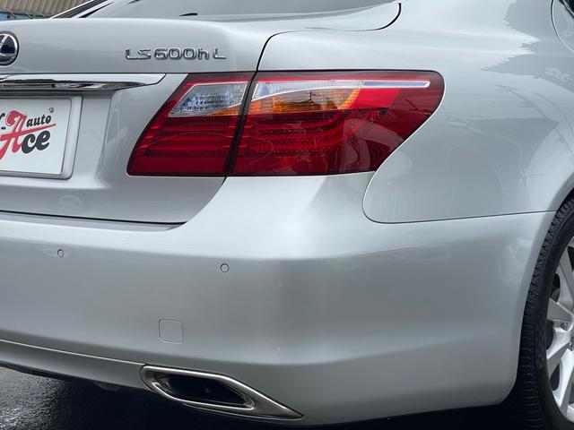 ＬＳ ＬＳ６００ｈＬ　マークレビンソン／サンルーフ／前後ソナー／電動ポール／純正ナビ／バックカメラ／黒革／エアシート／ヒーター／純正アルミ／パワートランク／全席イージークローズ／ＨＩＤ／ＥＴＣ／（10枚目）