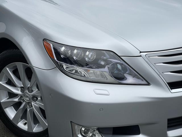 ＬＳ ＬＳ６００ｈＬ　マークレビンソン／サンルーフ／前後ソナー／電動ポール／純正ナビ／バックカメラ／黒革／エアシート／ヒーター／純正アルミ／パワートランク／全席イージークローズ／ＨＩＤ／ＥＴＣ／（11枚目）