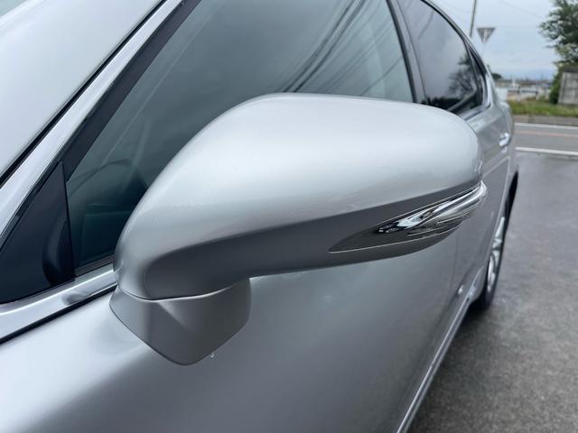 ＬＳ ＬＳ６００ｈＬ　マークレビンソン／サンルーフ／前後ソナー／電動ポール／純正ナビ／バックカメラ／黒革／エアシート／ヒーター／純正アルミ／パワートランク／全席イージークローズ／ＨＩＤ／ＥＴＣ／（60枚目）