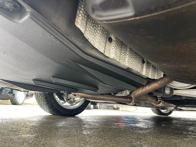 ＬＳ ＬＳ６００ｈＬ　マークレビンソン／サンルーフ／前後ソナー／電動ポール／純正ナビ／バックカメラ／黒革／エアシート／ヒーター／純正アルミ／パワートランク／全席イージークローズ／ＨＩＤ／ＥＴＣ／（71枚目）