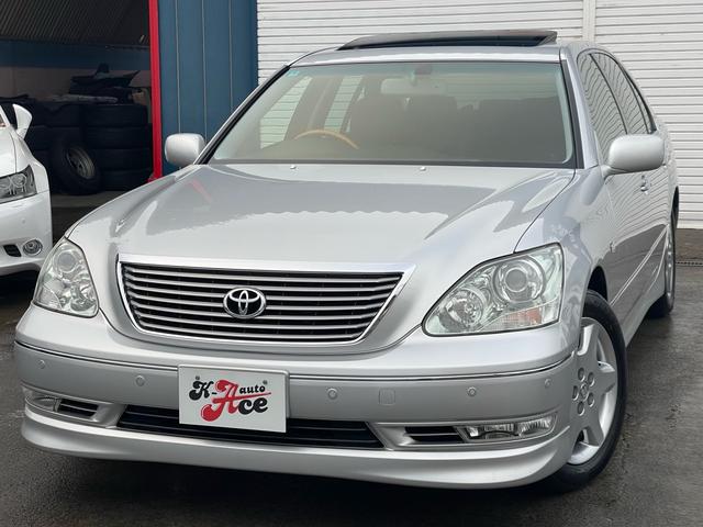 セルシオ C仕様 インテリアセレクション 純正エアロ/前後ソナー/サンルーフ/純正ナビ/バックカメラ/黒革/エアシート/ヒーター/スマートキー/HID/(3枚目)