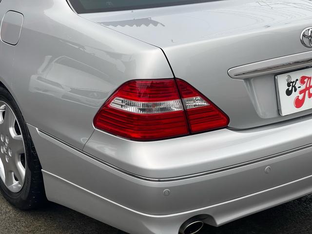 セルシオ C仕様 インテリアセレクション 純正エアロ/前後ソナー/サンルーフ/純正ナビ/バックカメラ/黒革/エアシート/ヒーター/スマートキー/HID/(13枚目)