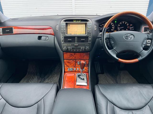 セルシオ C仕様 インテリアセレクション 純正エアロ/前後ソナー/サンルーフ/純正ナビ/バックカメラ/黒革/エアシート/ヒーター/スマートキー/HID/(16枚目)