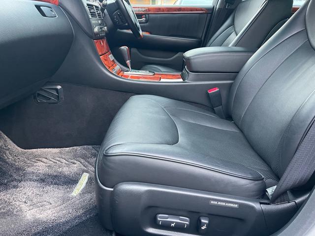 セルシオ C仕様 インテリアセレクション 純正エアロ/前後ソナー/サンルーフ/純正ナビ/バックカメラ/黒革/エアシート/ヒーター/スマートキー/HID/(29枚目)