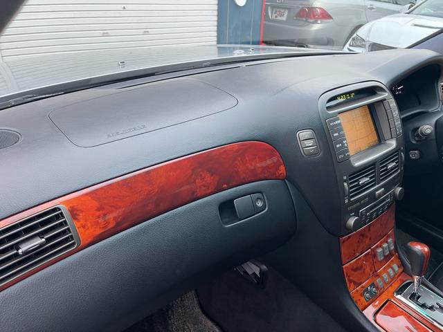 セルシオ C仕様 インテリアセレクション 純正エアロ/前後ソナー/サンルーフ/純正ナビ/バックカメラ/黒革/エアシート/ヒーター/スマートキー/HID/(33枚目)