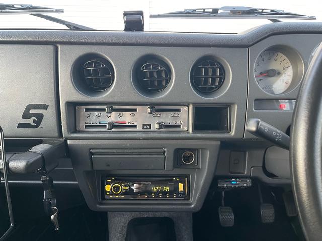 ジムニー ワイルドウインド リビルトエンジン載せ替え/2インチリフトアップ/社外バンパー/社外マフラー/タンクガード/社外16インチ/235/85/16/社外エアクリーナ/(18枚目)