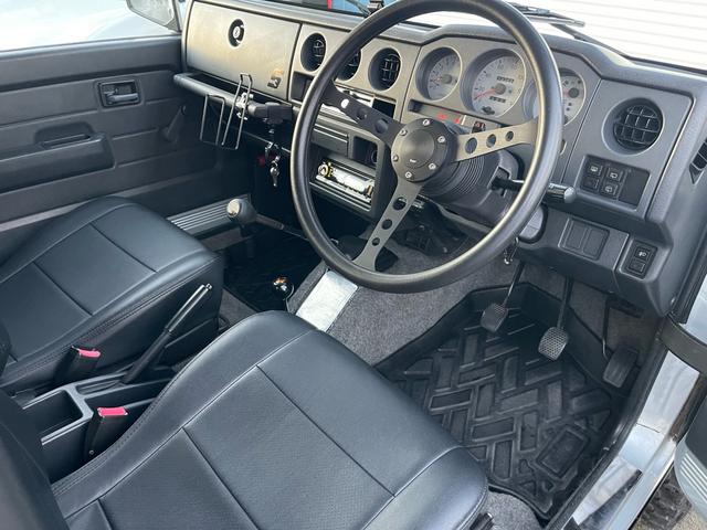 ジムニー ワイルドウインド リビルトエンジン載せ替え/2インチリフトアップ/社外バンパー/社外マフラー/タンクガード/社外16インチ/235/85/16/社外エアクリーナ/(20枚目)