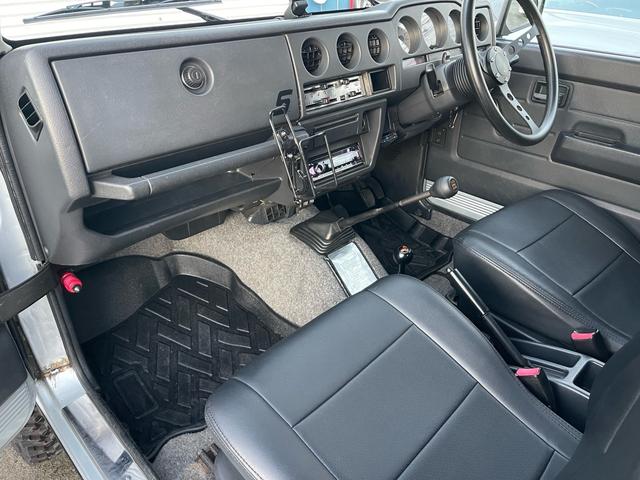 ジムニー ワイルドウインド リビルトエンジン載せ替え/2インチリフトアップ/社外バンパー/社外マフラー/タンクガード/社外16インチ/235/85/16/社外エアクリーナ/(24枚目)