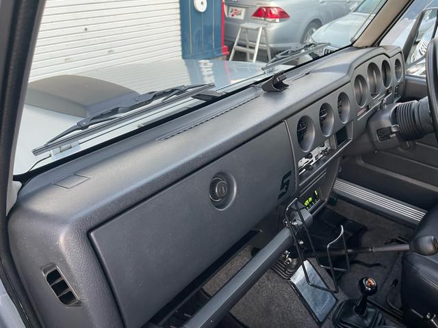 ジムニー ワイルドウインド リビルトエンジン載せ替え/2インチリフトアップ/社外バンパー/社外マフラー/タンクガード/社外16インチ/235/85/16/社外エアクリーナ/(28枚目)