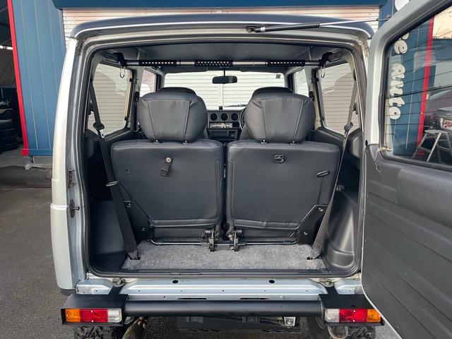 ジムニー ワイルドウインド リビルトエンジン載せ替え/2インチリフトアップ/社外バンパー/社外マフラー/タンクガード/社外16インチ/235/85/16/社外エアクリーナ/(30枚目)