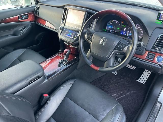 クラウンマジェスタ Ｆバージョン　イデアルエアサス／モデリスタエアロ／３６０°カメラ／前後ソナー／衝突軽減／黒革／エアシート／ヒーター／純正ナビ／純正アルミ／スマートキー／ＥＴＣ／（21枚目）