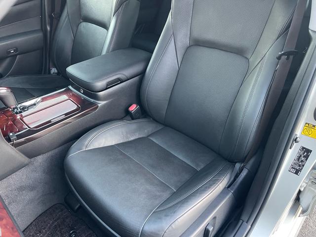 クラウンマジェスタ Ｆバージョン　イデアルエアサス／モデリスタエアロ／３６０°カメラ／前後ソナー／衝突軽減／黒革／エアシート／ヒーター／純正ナビ／純正アルミ／スマートキー／ＥＴＣ／（28枚目）