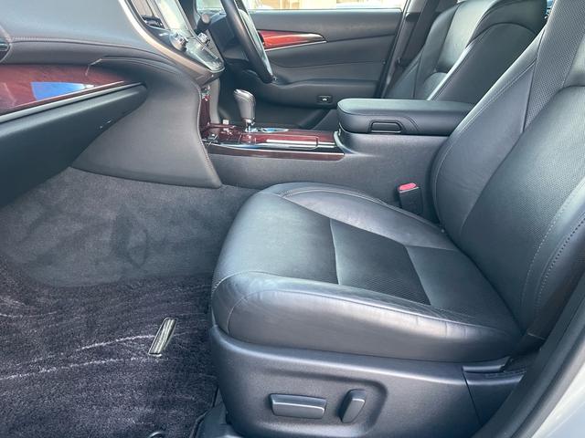 クラウンマジェスタ Ｆバージョン　イデアルエアサス／モデリスタエアロ／３６０°カメラ／前後ソナー／衝突軽減／黒革／エアシート／ヒーター／純正ナビ／純正アルミ／スマートキー／ＥＴＣ／（29枚目）