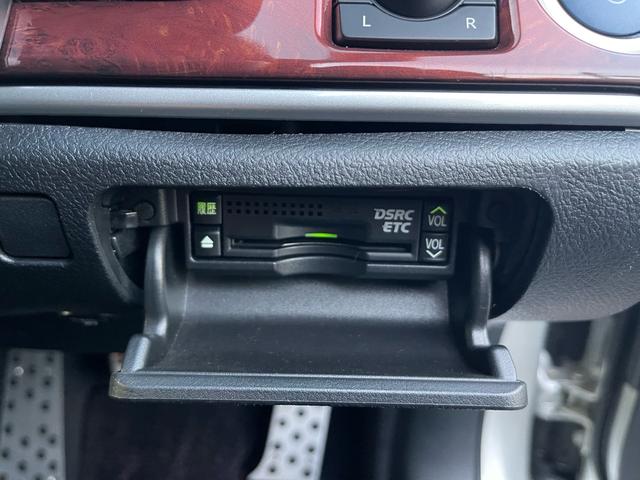 クラウンマジェスタ Ｆバージョン　イデアルエアサス／モデリスタエアロ／３６０°カメラ／前後ソナー／衝突軽減／黒革／エアシート／ヒーター／純正ナビ／純正アルミ／スマートキー／ＥＴＣ／（60枚目）