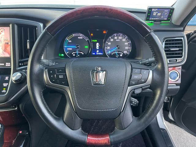 クラウンマジェスタ Ｆバージョン　イデアルエアサス／モデリスタエアロ／３６０°カメラ／前後ソナー／衝突軽減／黒革／エアシート／ヒーター／純正ナビ／純正アルミ／スマートキー／ＥＴＣ／（62枚目）