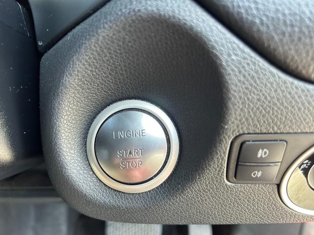 ＧＬＡクラス ＧＬＡ１８０　ユーザー買取車／後期モデル／ディーラー車検記録簿有／レーダーセーフティ＆ベーシックＰＫＧ／黒レザーシート／シートヒーター／ＬＥＤヘッドライト／純正ナビ／オートトランク／オートエアコン／キーレスゴー／（15枚目）